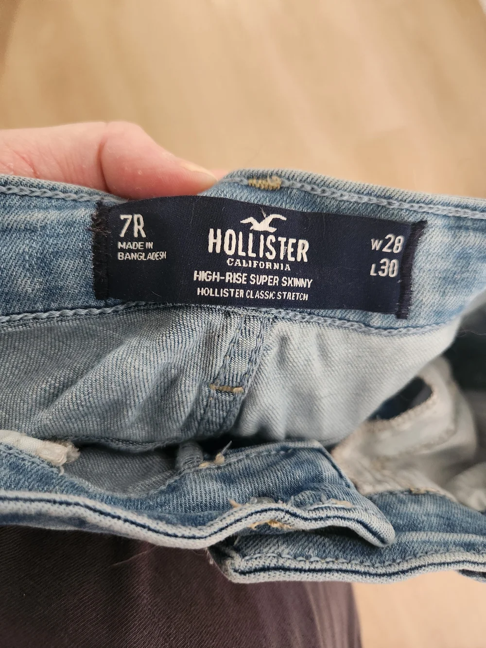 Hollister Distressed Light Denim Skinny Jeans